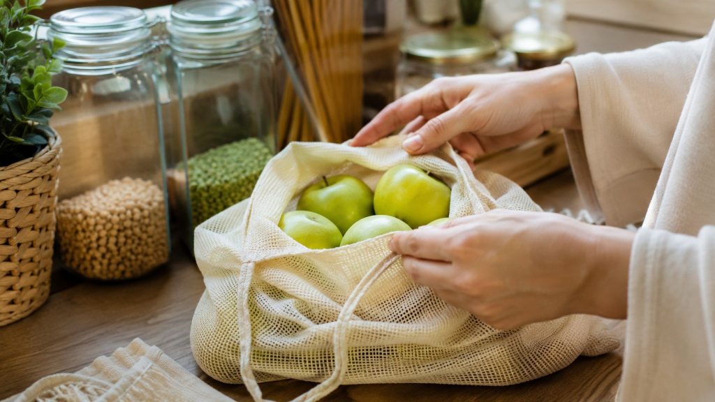 Domowe sposoby na ograniczenie plastiku: co naprawdę działa w polskim domu